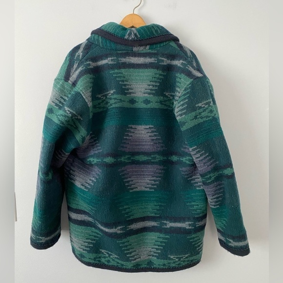 Vintage Woolrich Size Womens Medium Aztec Print Wool Chore Coat Shawl Collar - Picture 3 of 11
